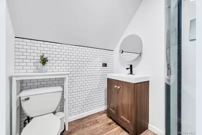 460 Roquette Avenue, Floral Park, NY 11001 - Photo 32