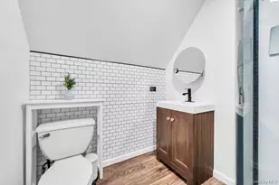 460 Roquette Ave, Floral Park, NY 11001 - Photo 32