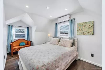 460 Roquette Avenue, Floral Park, NY 11001 - Photo 30