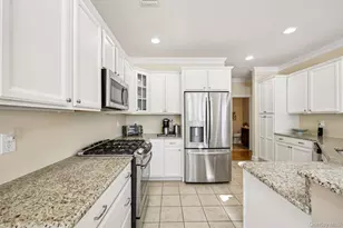 153 Stoneleigh Dr, Riverhead, NY 11901 - Photo 16