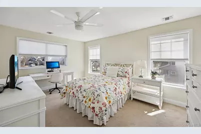 153 Stoneleigh Drive #153, Riverhead, NY 11901 - Photo 32