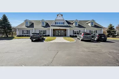 153 Stoneleigh Drive #153, Riverhead, NY 11901 - Photo 44