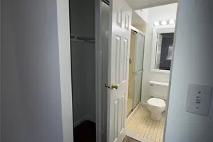 71-07 Sutton Pl, Fresh Meadows, NY 11365 - Photo 8