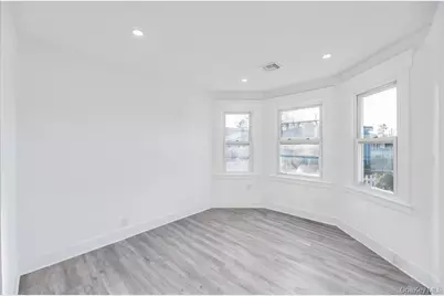 297 E Columbia Street, Hempstead, NY 11550 - Photo 10
