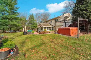 551 Westfield Dr, Valley Cottage, NY 10989 - Photo 38