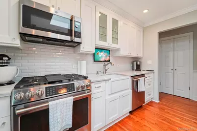 551 Westfield Drive, Valley Cottage, NY 10989 - Photo 12