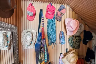 185 East Dr, Copiague, NY 11726 - Photo 22