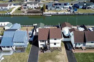 185 East Dr, Copiague, NY 11726 - Photo 34