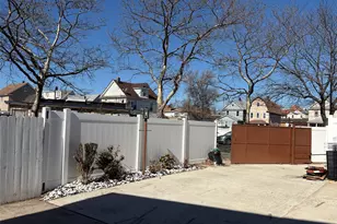 114-07 159th St, Jamaica, NY 11434 - Photo 30