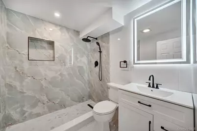 40 Durhamoc Lane, North Babylon, NY 11703 - Photo 22