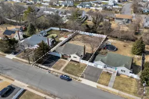 40 Durhamoc Ln, North Babylon, NY 11703 - Photo 34