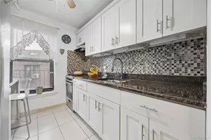 139-05 85th Dr, Briarwood, NY 11435 - Photo 10