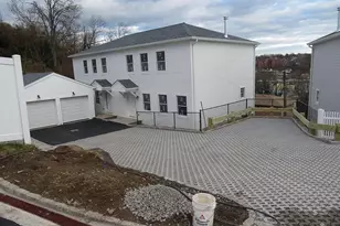 62 Gibson Pl, Yonkers, NY 10705 - Photo 2