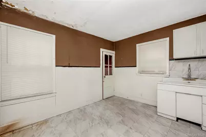 11735 133rd Street, Ozone Park, NY 11420 - Photo 16