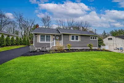 19 Fairview Place, Hauppauge, NY 11788 - Photo 1