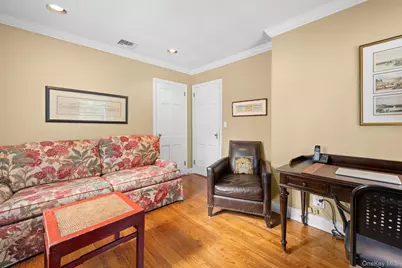 31 Bellingham Lane, Great Neck, NY 11023 - Photo 12