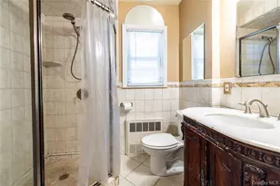 54 Hollywood Ave, Lynbrook, NY 11563 - Photo 8