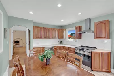 59 Lincoln Boulevard, Bethpage, NY 11714 - Photo 10