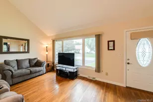 4 Edgewood Dr, Saugerties, NY 12477 - Photo 4