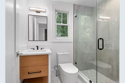 40 Hewlett Lane, Port Washington, NY 11050 - Photo 18