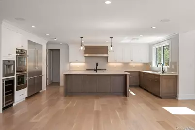 40 Hewlett Lane, Port Washington, NY 11050 - Photo 4