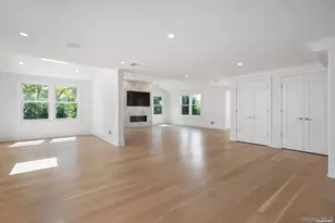 40 Hewlett Ln, Port Washington, NY 11050 - Photo 10