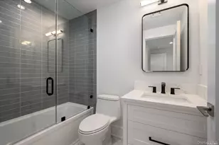 40 Hewlett Ln, Port Washington, NY 11050 - Photo 20