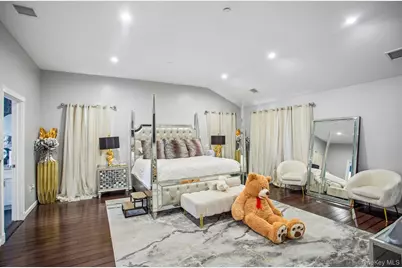 296 Milburn Avenue, Baldwin, NY 11510 - Photo 16