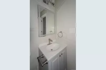 587 Miller Avenue, Freeport, NY 11520 - Photo 22