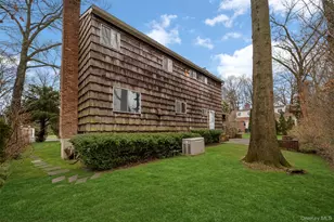 36 W Terrace Rd, Great Neck, NY 11021 - Photo 30