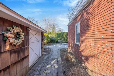 15 Seeley Court, Malverne, NY 11565 - Photo 4