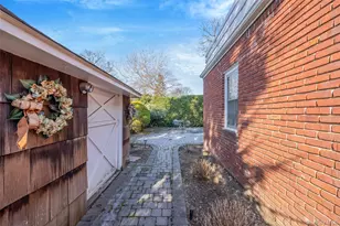 15 Seeley Ct, Malverne, NY 11565 - Photo 4