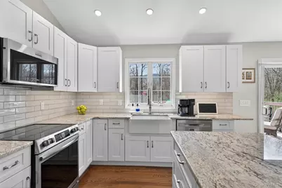 6 Viaduct Court, Salisbury Mills, NY 12577 - Photo 4