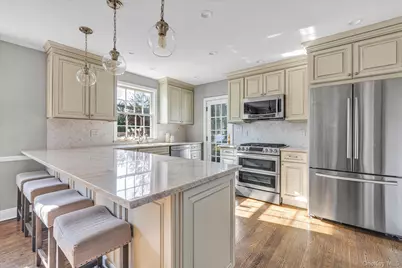 7 Rutgers Place, Merrick, NY 11566 - Photo 6