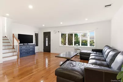 557 Woodbury Road, Plainview, NY 11803 - Photo 2