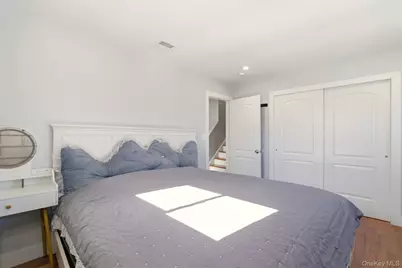 557 Woodbury Road, Plainview, NY 11803 - Photo 20