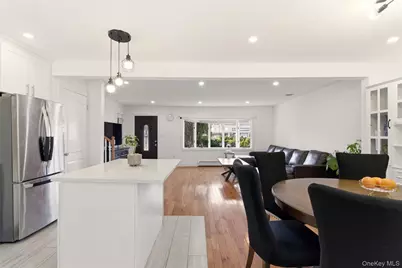 557 Woodbury Road, Plainview, NY 11803 - Photo 12