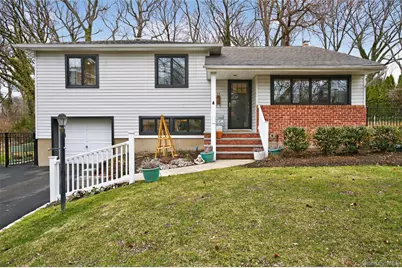 59 Grist Mill Lane, Huntington, NY 11743 - Photo 2