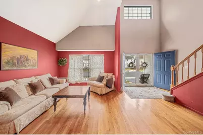 120 Cranberry Court, Melville, NY 11747 - Photo 8