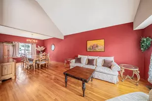 120 Cranberry Ct, Melville, NY 11747 - Photo 6