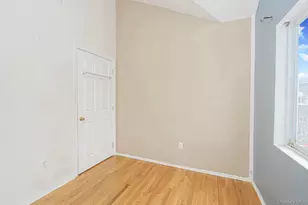 61 Merivale Ln, New York, NY 10304 - Photo 16