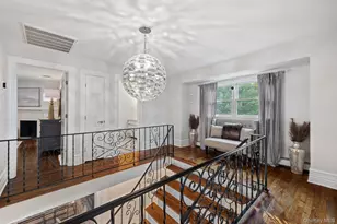 461 Wolf Hill Rd, Dix Hills, NY 11746 - Photo 16