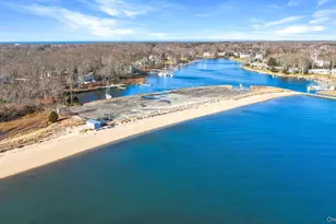 155 Bridge St, Greenport, NY 11944 - Photo 34