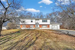 129 Vails Gate Heights Dr, New Windsor, NY 12553 - Photo 2