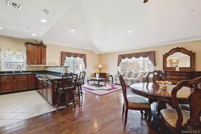 110 Kenneth Court, Amityville, NY 11701 - Photo 10