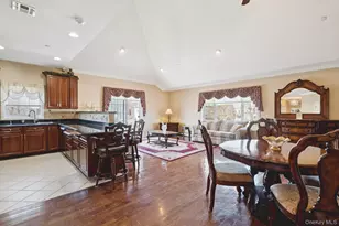 110 Kenneth Ct, Amityville, NY 11701 - Photo 10