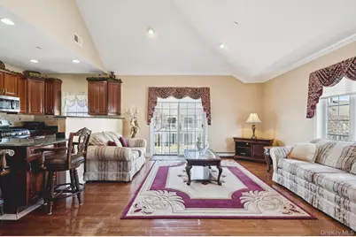 110 Kenneth Court, Amityville, NY 11701 - Photo 8