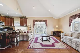 110 Kenneth Ct, Amityville, NY 11701 - Photo 8