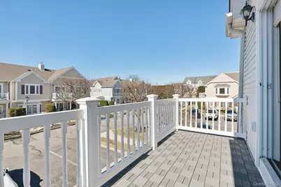 110 Kenneth Court, Amityville, NY 11701 - Photo 20