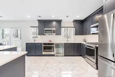 9 E Stemmer Lane, Suffern, NY 10901 - Photo 4